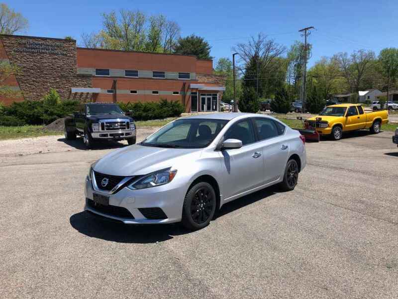 2017 Nissan Sentra for sale at DILLON LAKE MOTORS LLC in Zanesville OH