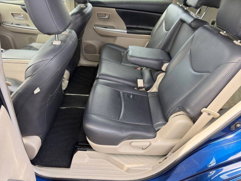 2013 Toyota Prius v