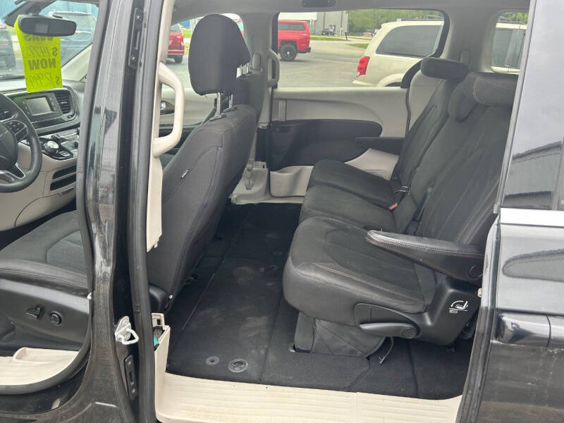 2017 Chrysler Pacifica LX