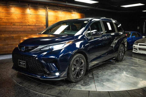 2022 Toyota Sienna XSE 7-Passenger