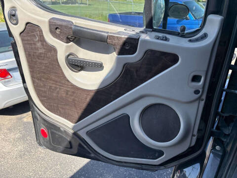 2009 Freightliner M2 106