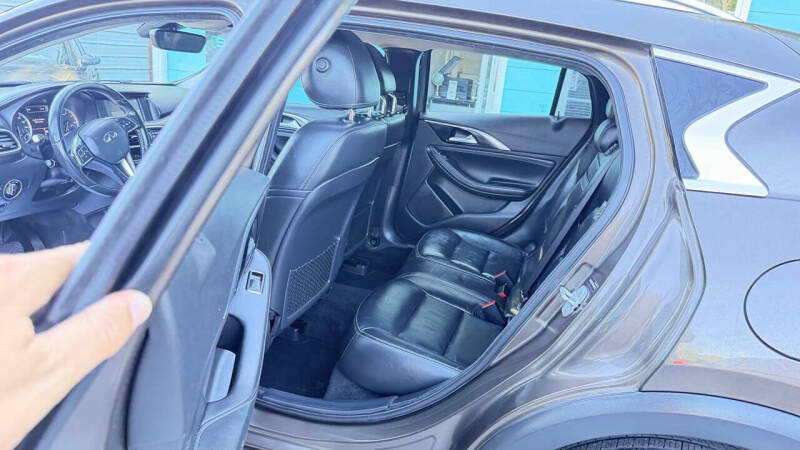 2018 Infiniti QX30 Luxury