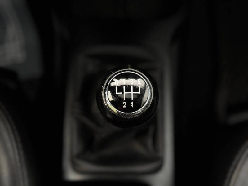 2009 Volkswagen New Beetle Base PZEV