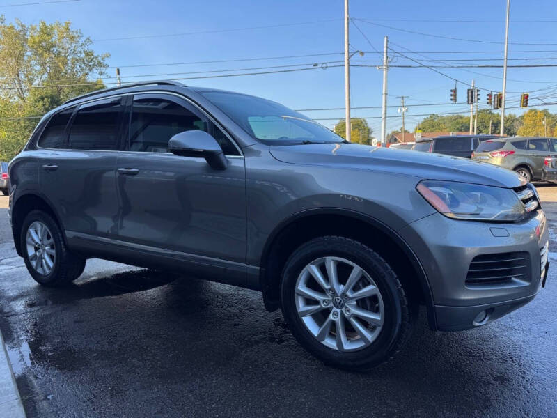 2014 Volkswagen Touareg V6 Sport