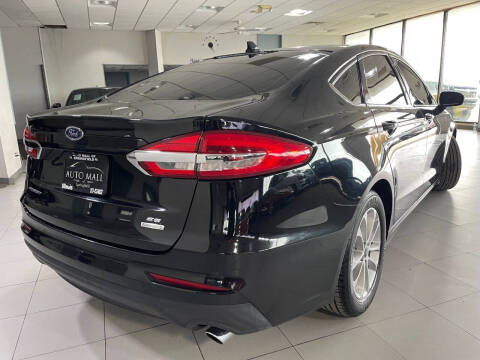 2020 Ford Fusion SE