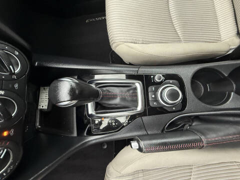 2015 Mazda MAZDA3 i Touring