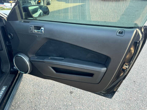 2010 Ford Mustang V6