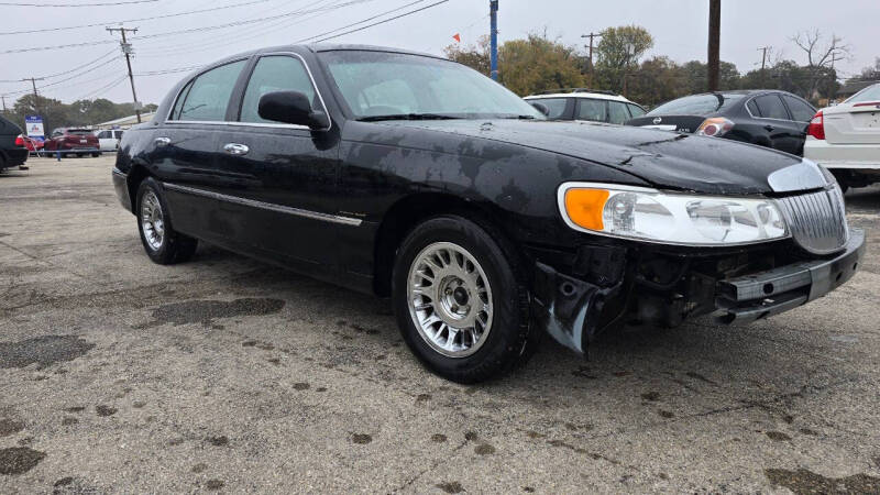 2000 Lincoln Town Car Cartier