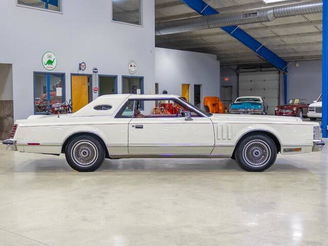 1977 Lincoln Mark V