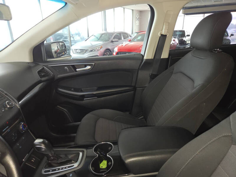 2016 Ford Edge SE