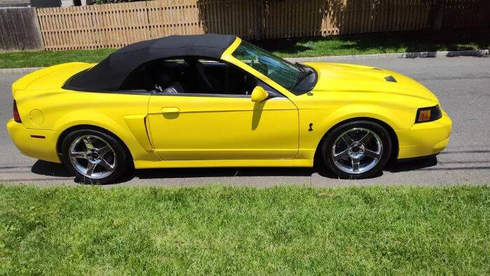 2003 Ford Mustang