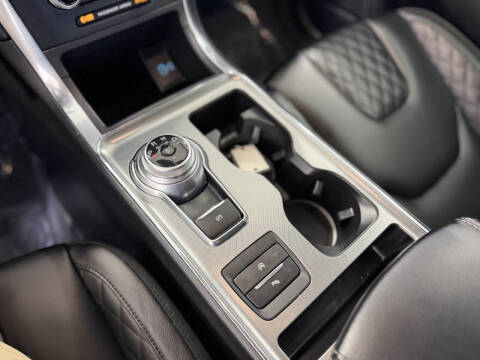 2023 Ford Edge Titanium