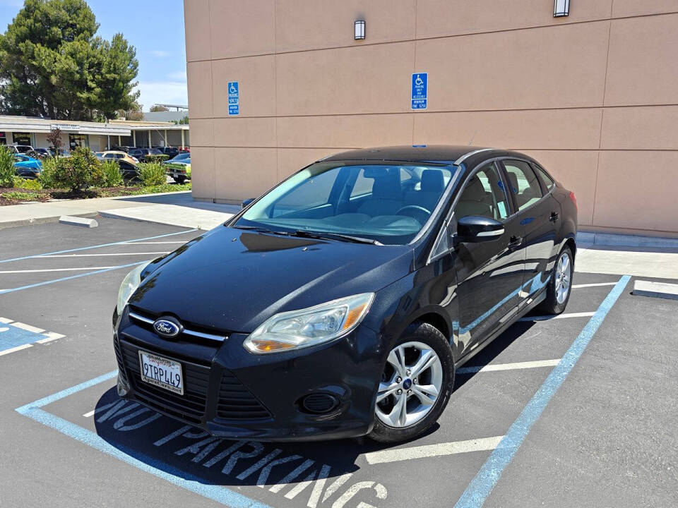 2014 Ford Focus Sedan SE's photo