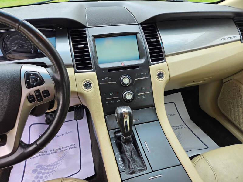 2015 Ford Taurus SEL
