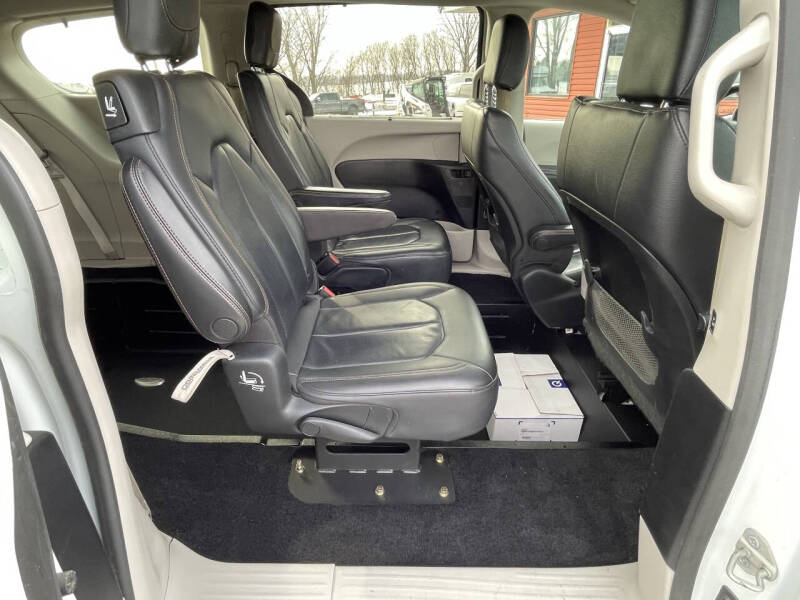 2019 Chrysler Pacifica Touring L