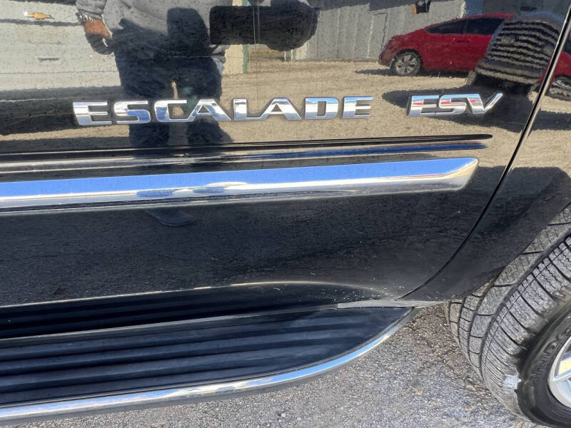 2011 Cadillac Escalade ESV Luxury