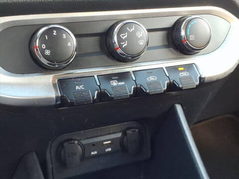 2016 Kia Rio 5-Door LX