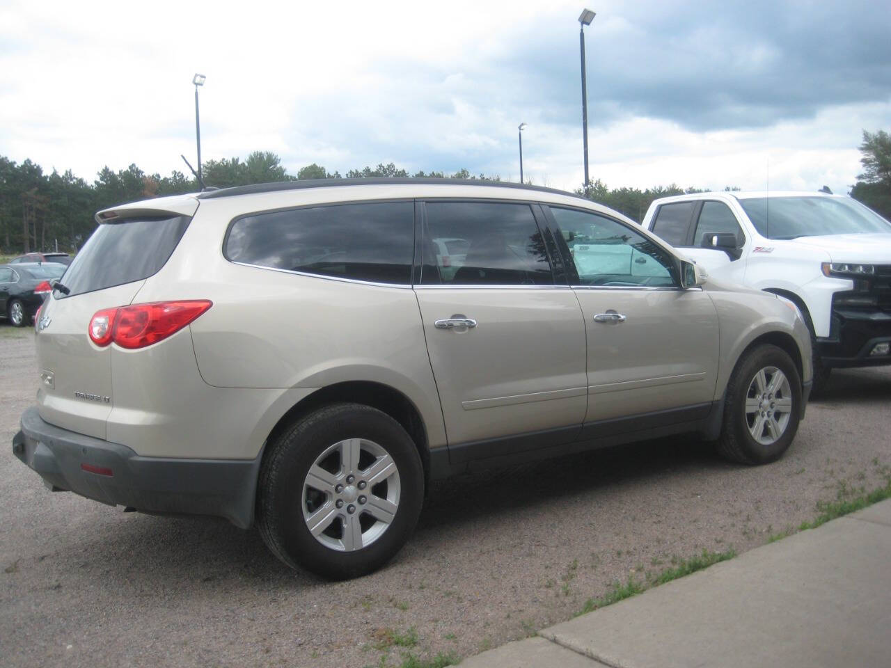 Tan 2012 Chevrolet Traverse LT AWD LT 4dr SUV w/ 2LT 2