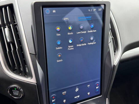 2022 Ford Edge SE