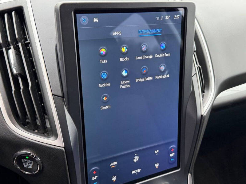2022 Ford Edge SE