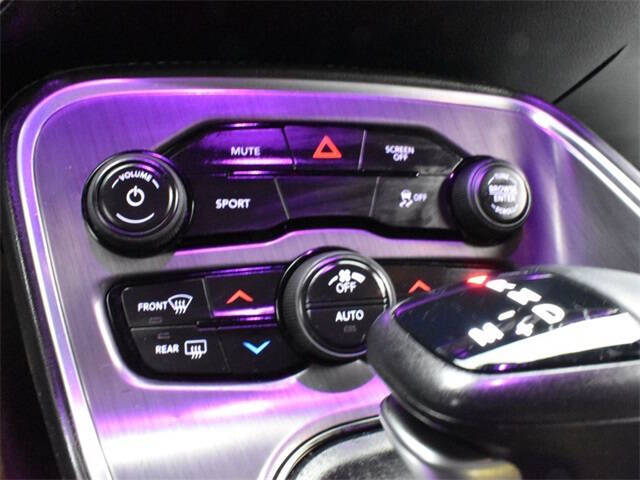 2017 Dodge Challenger SXT