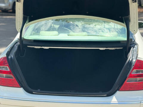 2005 Mercedes-Benz E-Class E 320