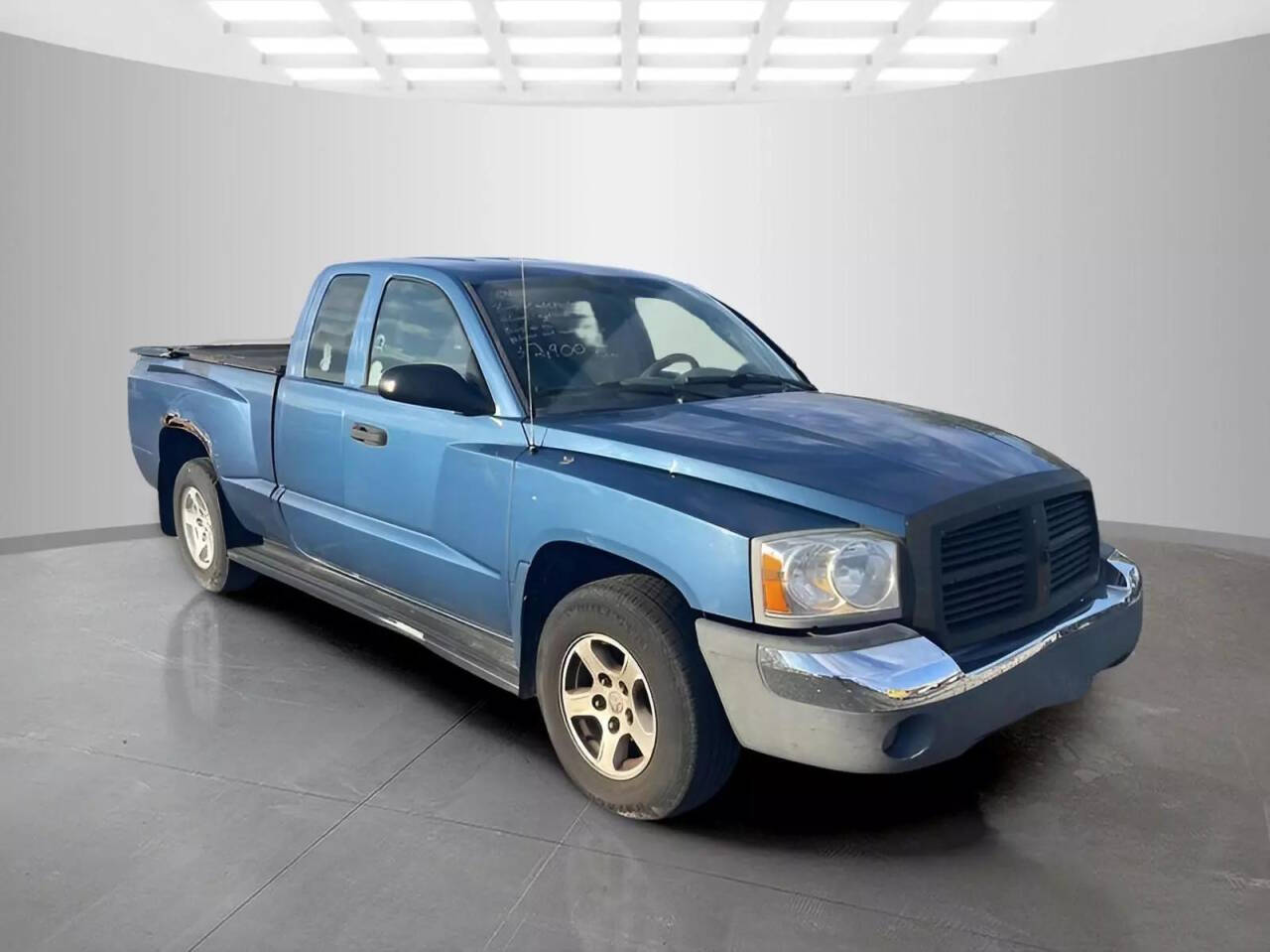 2005 Dodge Dakota for sale at Used Cars Toledo in Oregon, OH