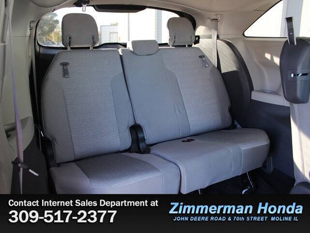 2021 Toyota Sienna LE 8-Passenger
