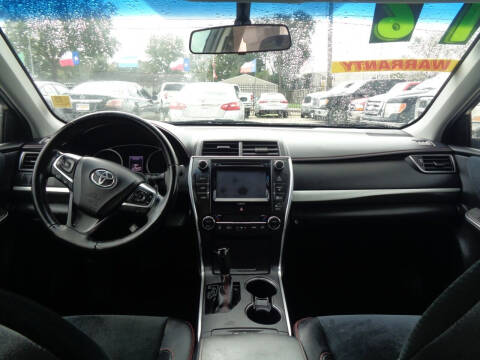 2016 Toyota Camry XSE