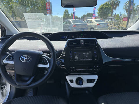 2016 Toyota Prius Two