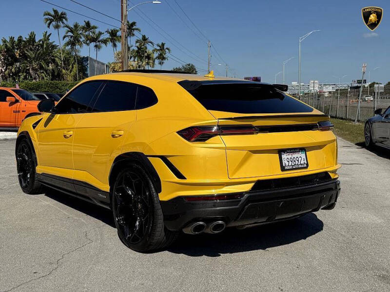 2024 Lamborghini Urus Performante