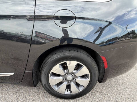 2019 Chrysler Pacifica Hybrid Limited