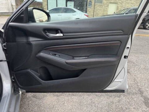 2021 Nissan Altima 2.5 SR