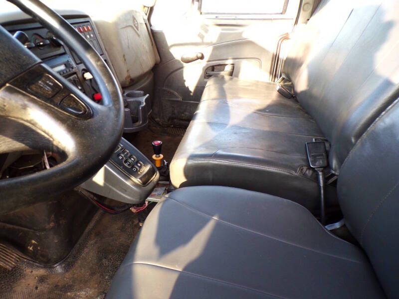 2011 International 7400 NAVISTAR