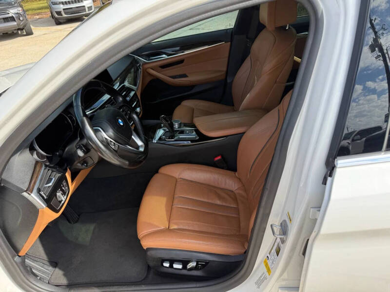 2019 BMW 5 Series 530i