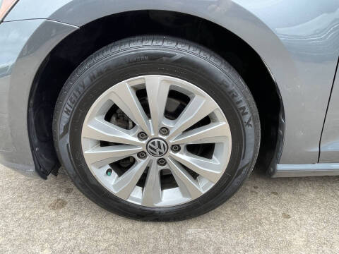 2020 Volkswagen Golf TSI