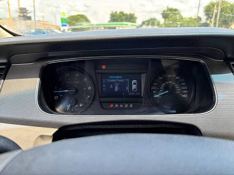 2018 Ford Taurus SE