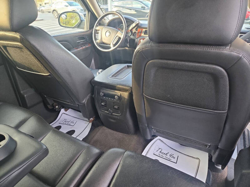 2011 Chevrolet Avalanche LTZ