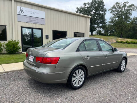 2009 Hyundai Sonata for sale at B & B AUTO SALES INC in Odenville AL