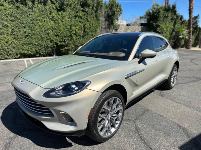 2021 Aston Martin DBX