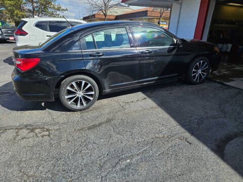 2013 Chrysler 200 Touring