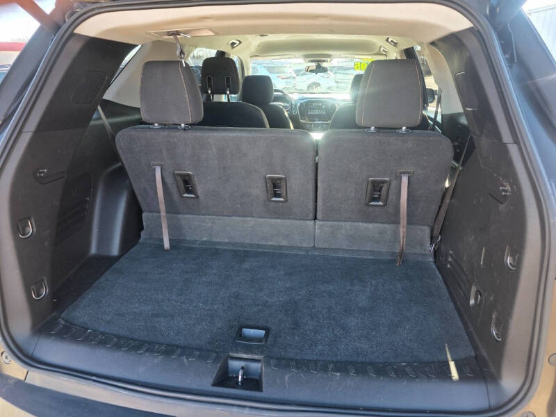 2018 Chevrolet Traverse LT Cloth