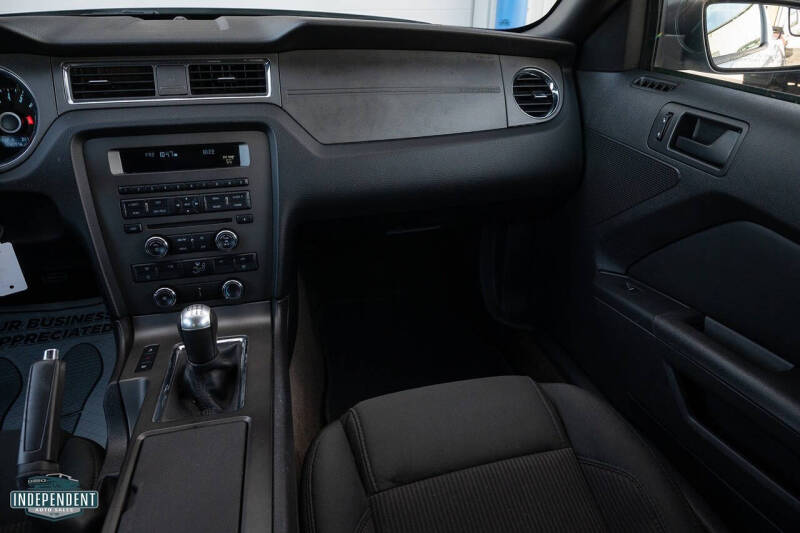 2014 Ford Mustang V6