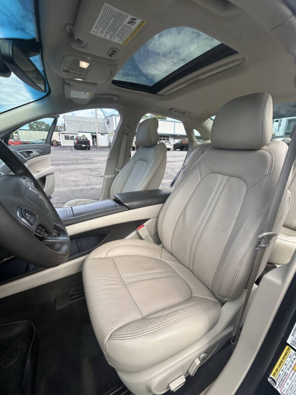 2017 Lincoln MKZ Select