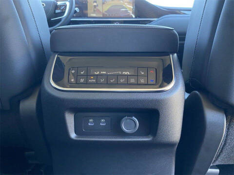 2025 Infiniti QX80 Sensory