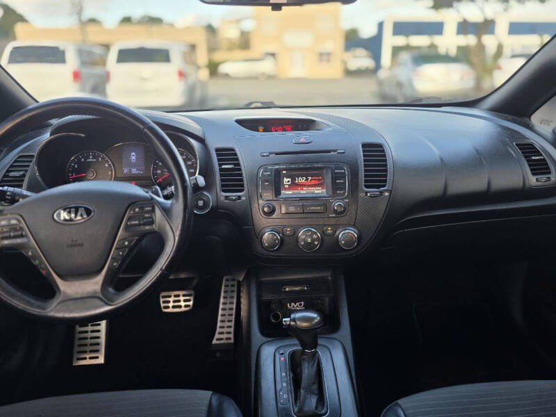 2015 Kia Forte5 SX