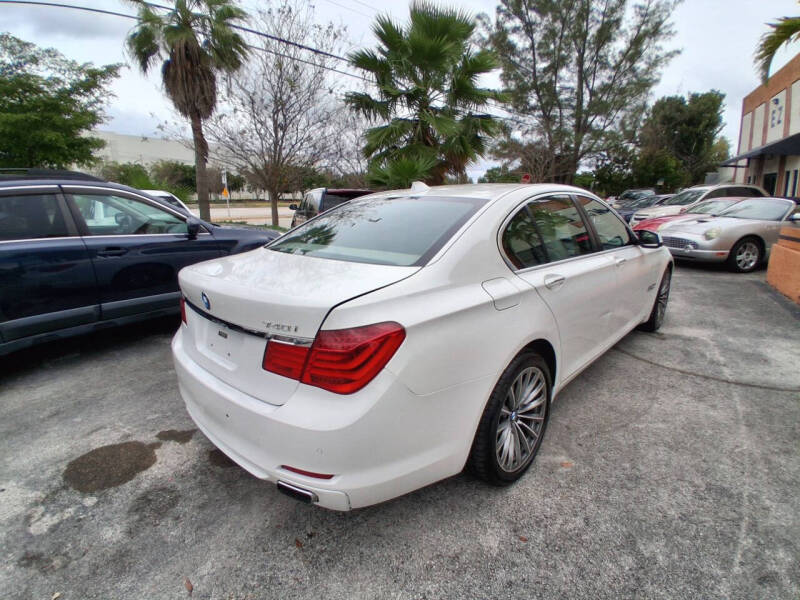 2012 BMW 7 Series 740i