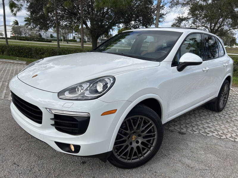 2017 Porsche Cayenne Platinum Edition
