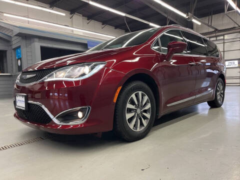 2020 Chrysler Pacifica Touring L Plus