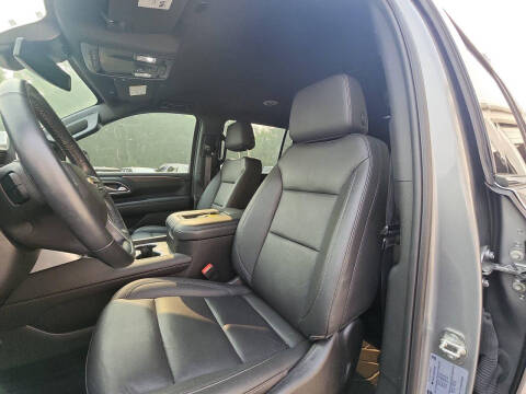 2024 Chevrolet Suburban LT